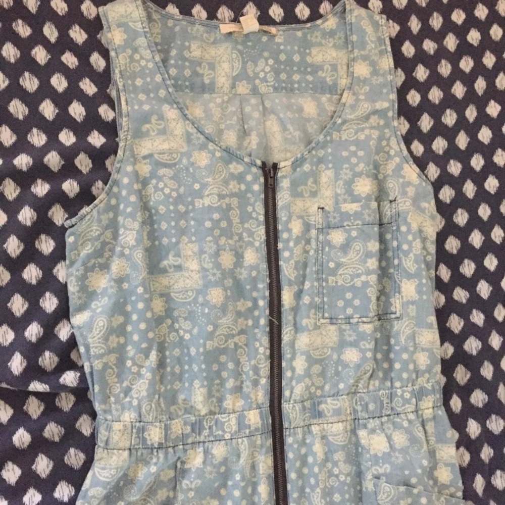 Forever21 Romper. Fem bandana print with belt